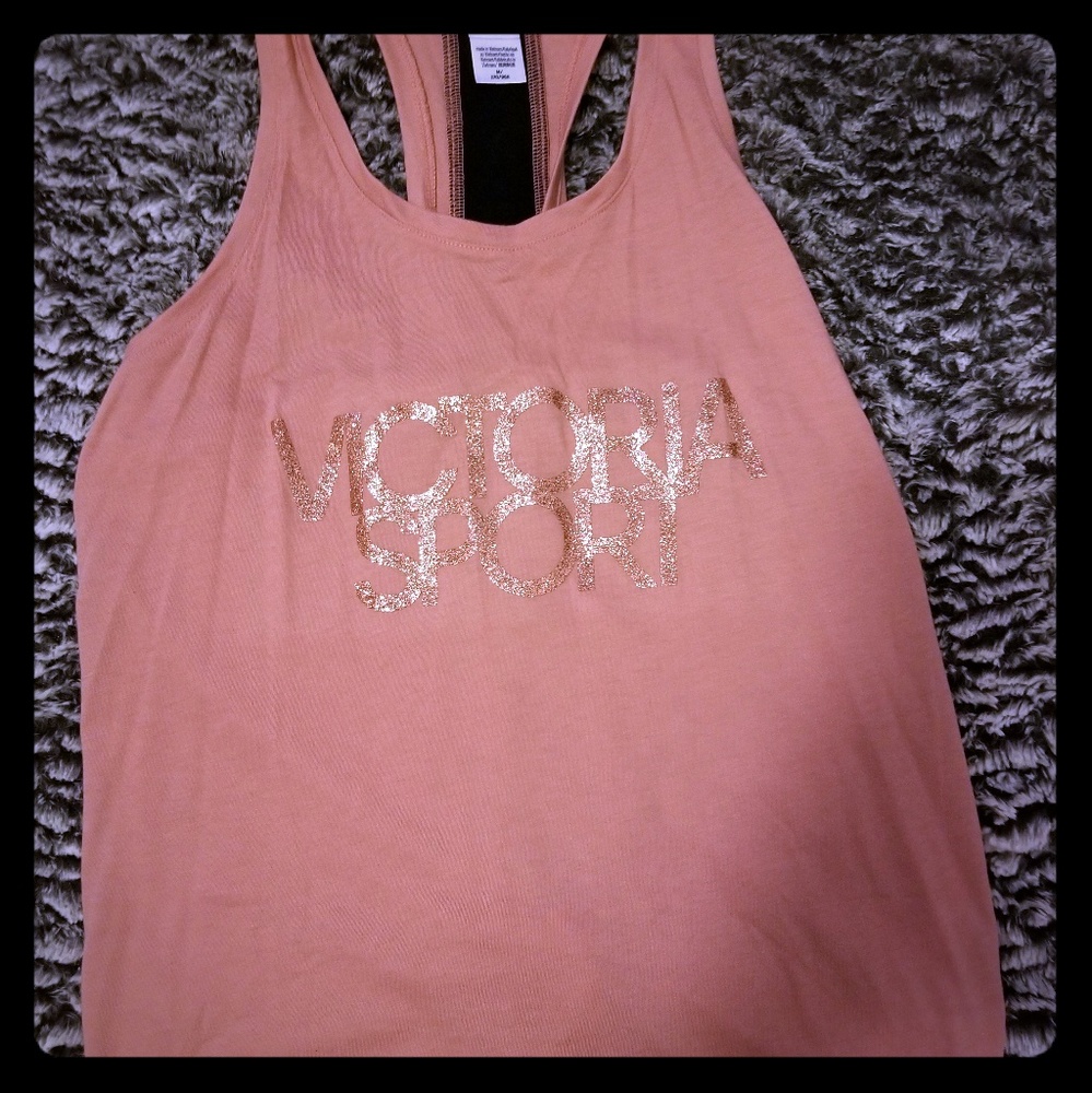 NWOT vs sport tank top